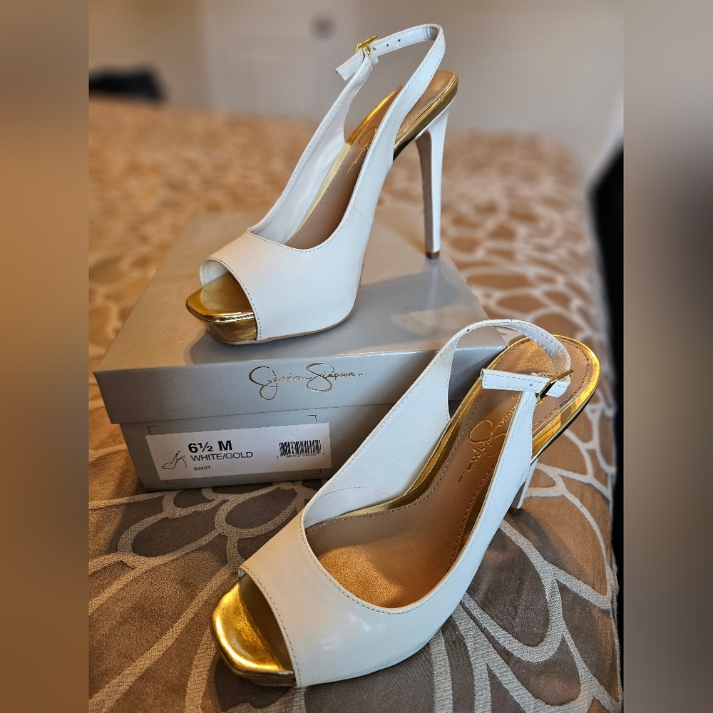 Jessica Simpson White Platform Stilettos